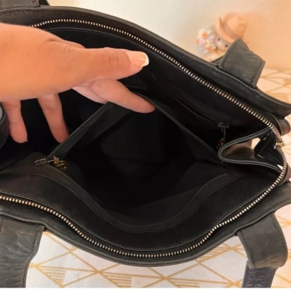 CHANEL Authentic Vintage Lambskin CC Stitched Logo Tote Purse - Picture 3 of 16